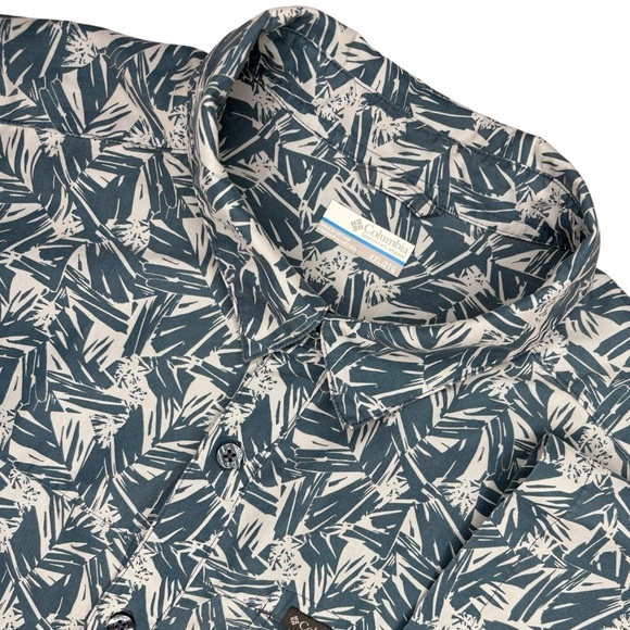 Columbia Men’s Palm Leaves Button Front Short Sleeve
Casual Shirt | Size XXL - Picture 1 of 9